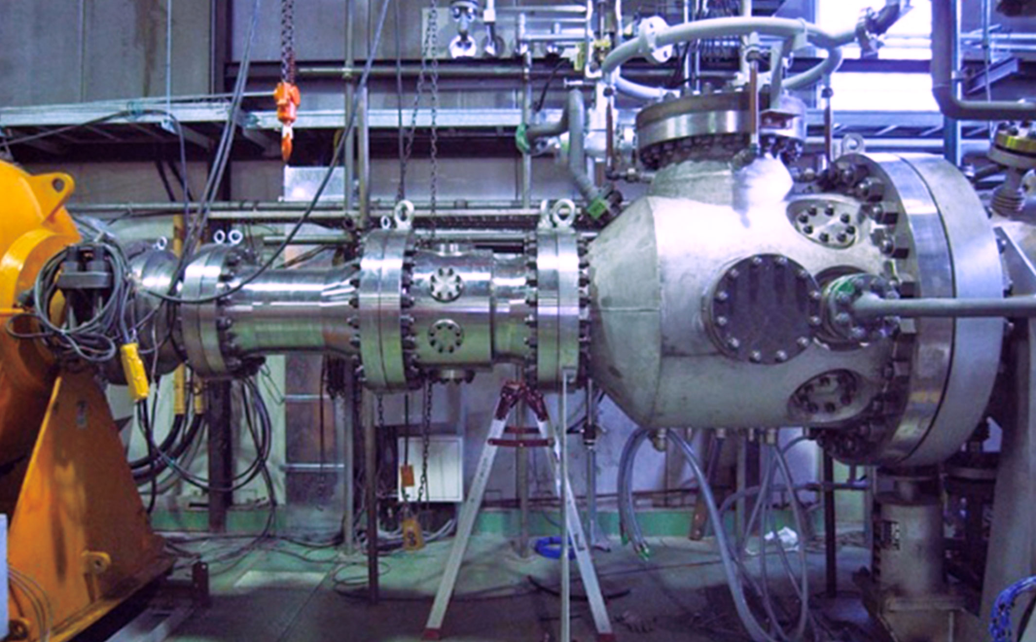Aeroengine structures and materials test facilities