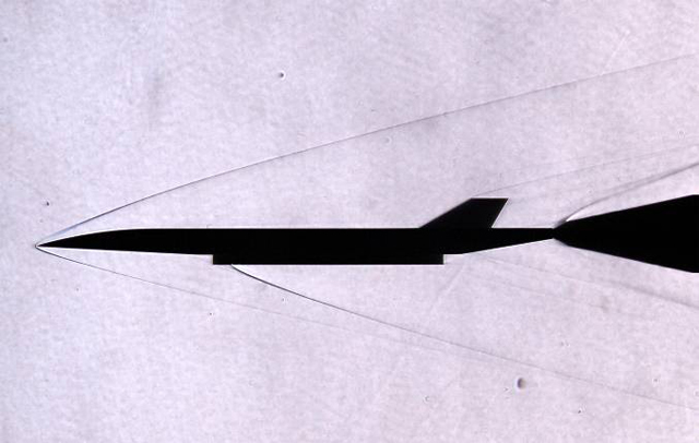 Hypersonic wind tunnel test (Mach 5)